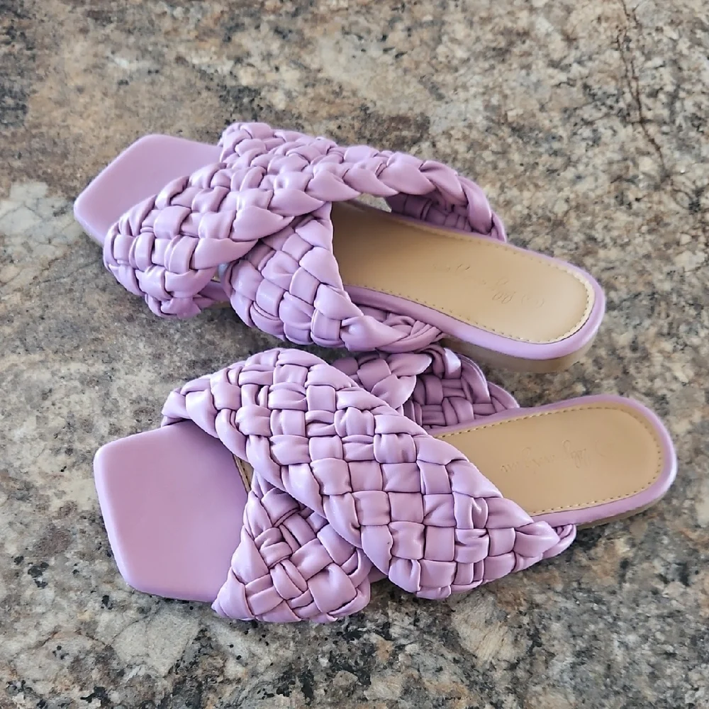 Size 8 Lily Morgan Elegant Lavender Women's Sandals - Picture 1 of 7